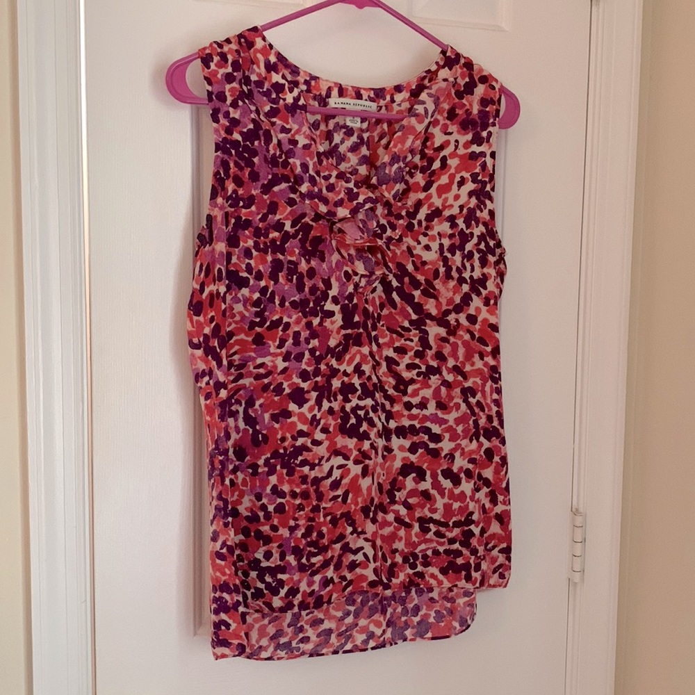 Banana Republic sleeveless top, Small